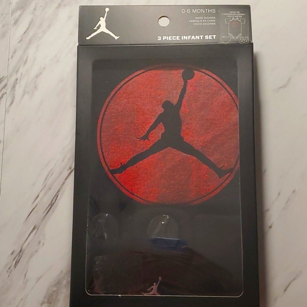 NEW! Jordan 3 piece infant set, black and red, 0-6M.